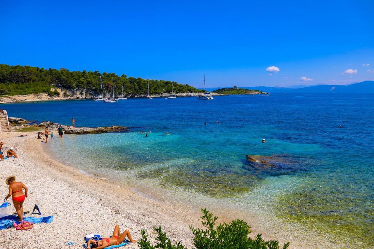 Villa Plagia Гайос Екстериор снимка
